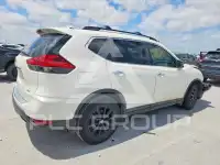 2017 Nissan ROGUE photo