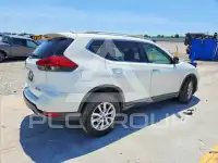 2017 Nissan ROGUE photo
