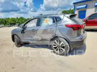 2017 Nissan ROGUE photo
