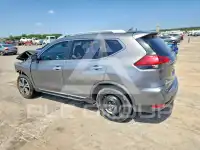 2017 Nissan ROGUE photo