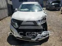 2017 Nissan ROGUE photo