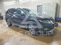 2017 Nissan ROGUE photo
