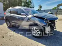 2017 Nissan ROGUE photo