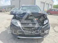 2017 Nissan ROGUE photo