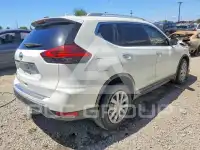 2017 Nissan ROGUE photo