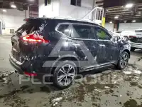2017 Nissan ROGUE photo