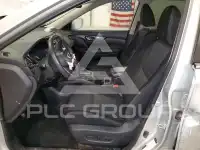 2017 Nissan ROGUE photo