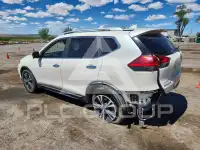 2017 Nissan ROGUE photo