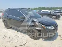 2017 Nissan ROGUE photo