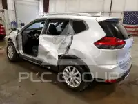 2017 Nissan ROGUE photo