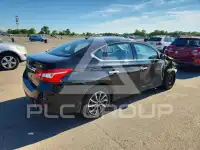 2017 Nissan SENTRA фото