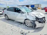2017 Nissan SENTRA фото
