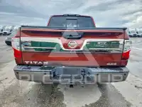 2017 Nissan TITAN фото