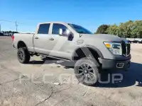 2017 Nissan TITAN photo