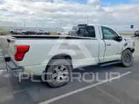 2017 Nissan TITAN фото
