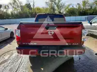 2017 Nissan TITAN фото