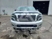 2017 Nissan TITAN фото