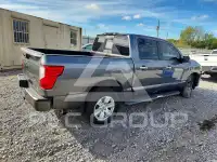 2017 Nissan TITAN фото