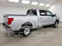 2017 Nissan TITAN фото