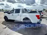 2017 Nissan TITAN фото