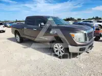 2017 Nissan TITAN фото