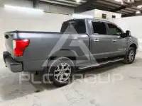 2017 Nissan TITAN photo