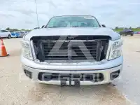 2017 Nissan TITAN photo