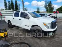 2017 Nissan TITAN фото