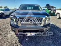 2017 Nissan TITAN фото