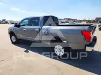 2017 Nissan TITAN фото