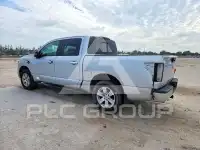 2017 Nissan TITAN photo