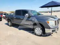 2017 Nissan TITAN фото