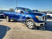 2017 Nissan TITAN фото
