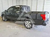 2017 Nissan TITAN фото