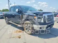 2017 Nissan TITAN фото