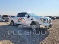 2017 Nissan TITAN фото
