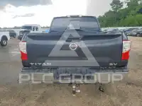 2017 Nissan TITAN фото