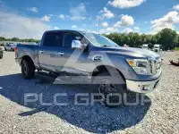 2017 Nissan TITAN photo