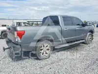 2017 Nissan TITAN фото