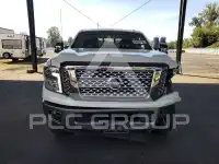2017 Nissan TITAN фото
