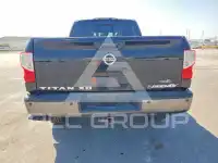 2017 Nissan TITAN фото
