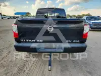 2017 Nissan TITAN фото