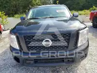 2017 Nissan TITAN photo