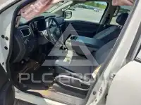 2017 Nissan TITAN фото