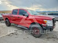 2017 Nissan TITAN photo