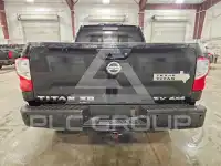 2017 Nissan TITAN фото