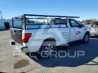 2017 Nissan TITAN фото