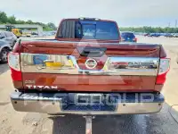 2017 Nissan TITAN фото