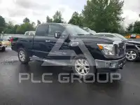 2017 Nissan TITAN фото