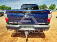 2017 Nissan TITAN фото
